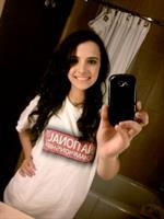 Alyssa Shouse taking a selfie