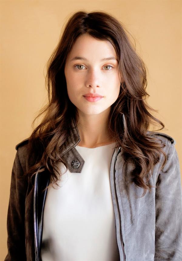 Astrid Berges-Frisbey