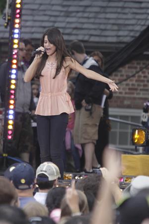 Selena Gomez performs at the Good Morning America GMA Summer Concert Series in New York City on June 17, 2011