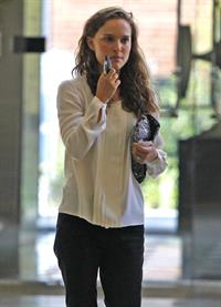 Natalie Portman - Exits an office building in Beverly Hills - August 10, 2012