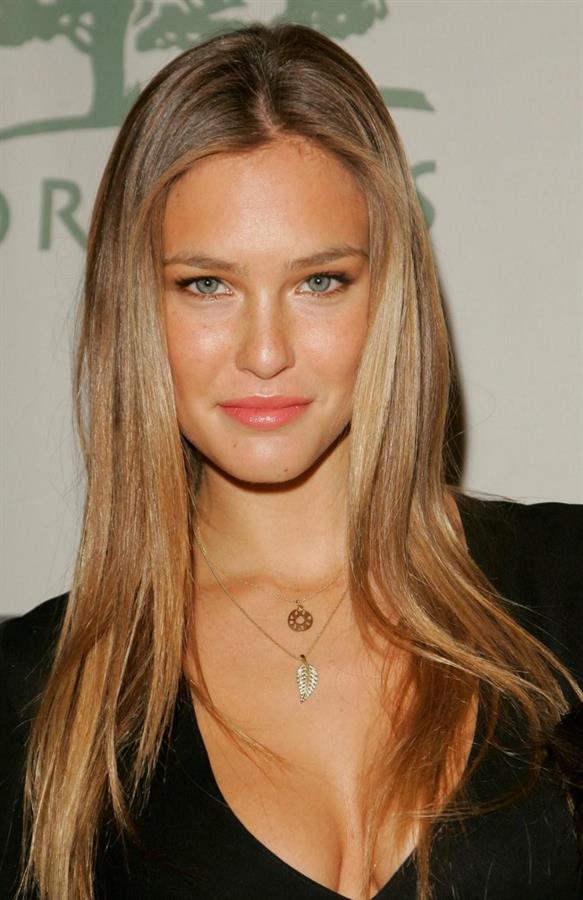 Bar Refaeli