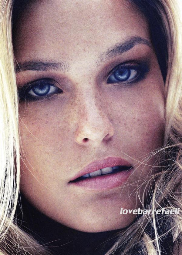 Bar Refaeli