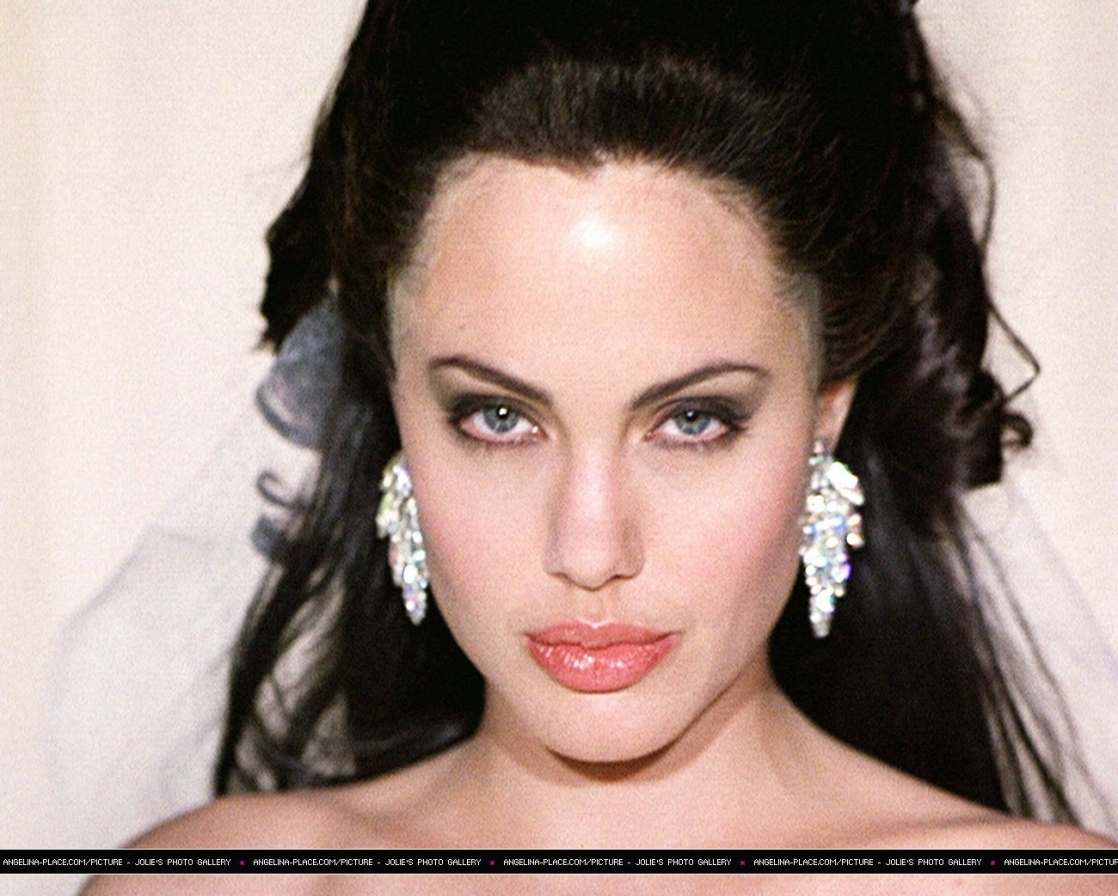 Angelina Jolie