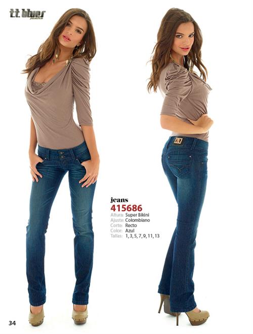 Emily Ratajkowski - ass