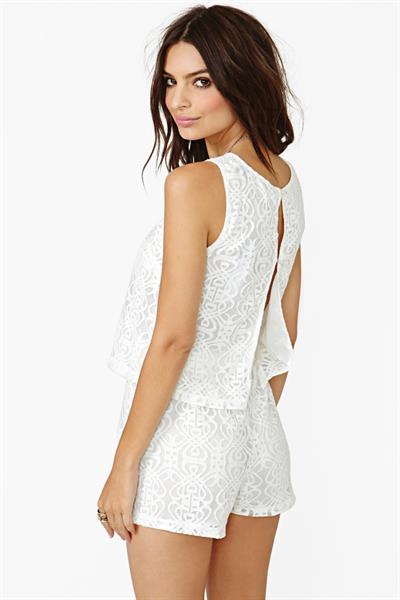 Emily Ratajkowski - ass