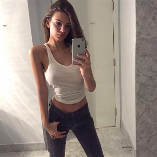 Emily Ratajkowski taking a selfie
