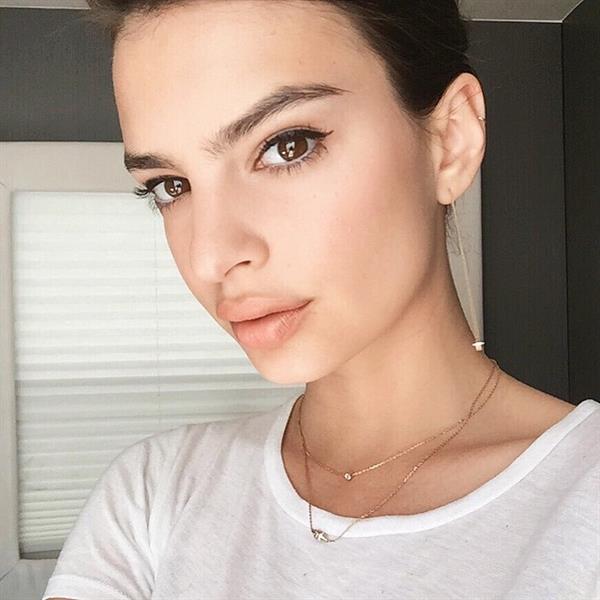 Emily Ratajkowski