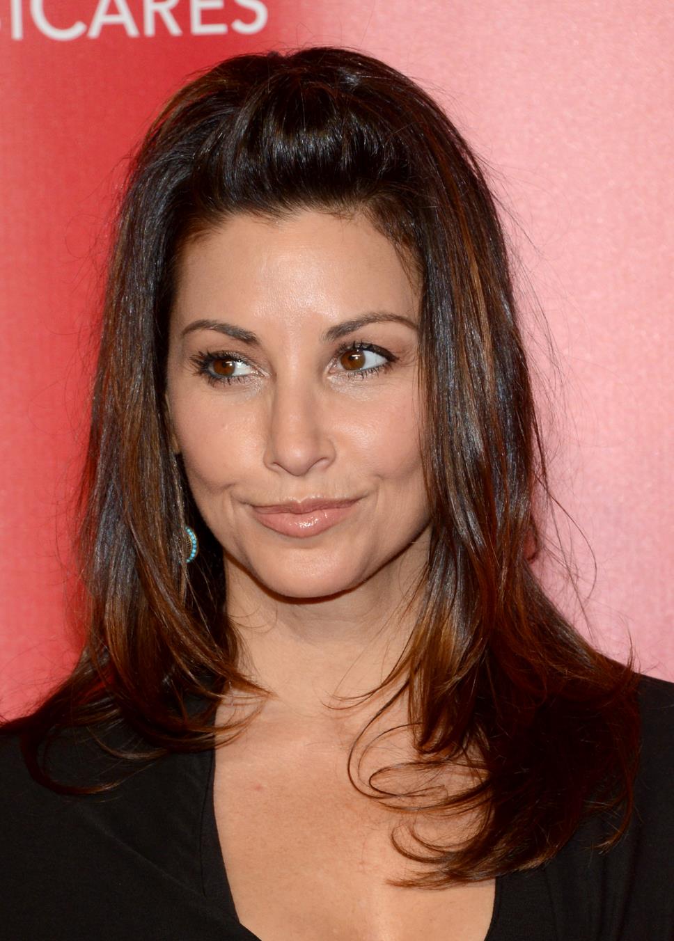 Gina Gershon
