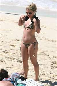 Kelly Clarkson in a bikini