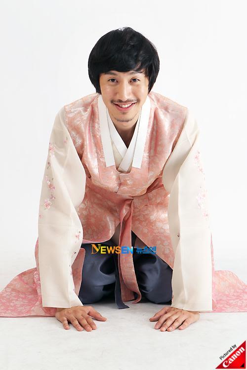 Kwang Soo Lee