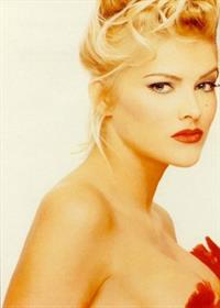 Anna Nicole Smith in lingerie